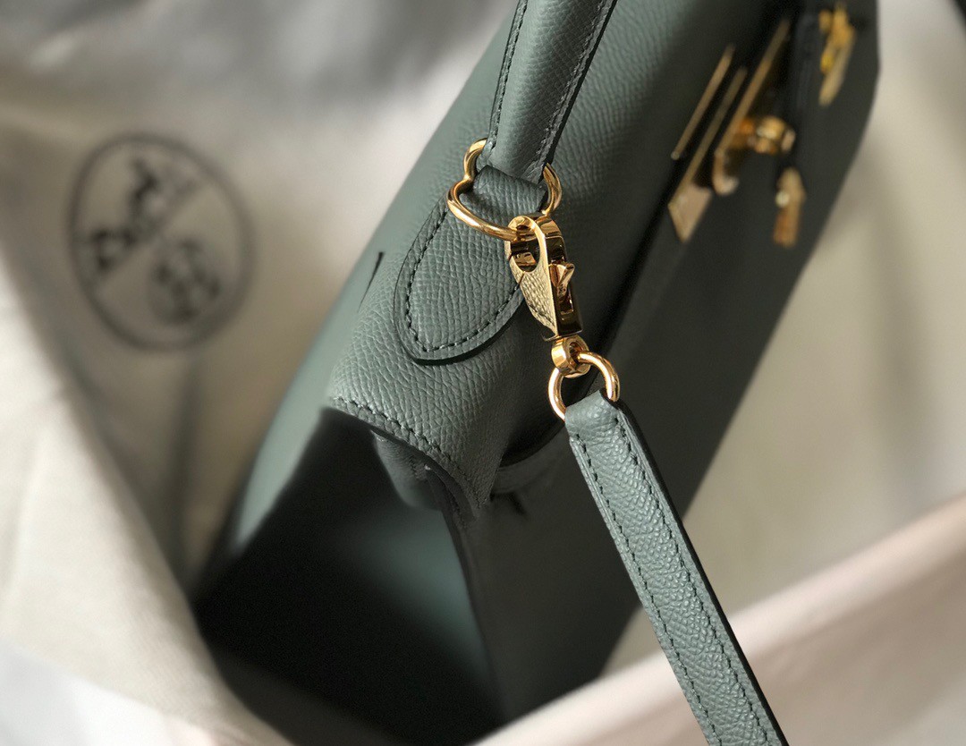 Replica Hermes Vert Amande Epsom Kelly 25cm Sellier Bag GHW
